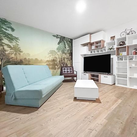 Appartamento Balcon, Parking, Piscine Et Clim' A 2 Pas Du Port Santa Lucia Saint-Raphaël Esterno foto