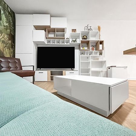 Appartamento Balcon, Parking, Piscine Et Clim' A 2 Pas Du Port Santa Lucia Saint-Raphaël Esterno foto
