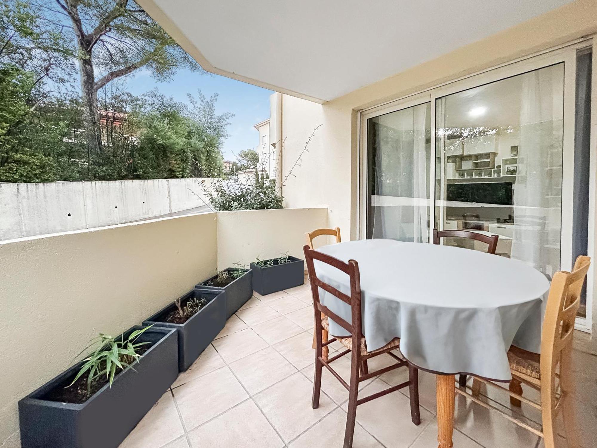 Appartamento Balcon, Parking, Piscine Et Clim' A 2 Pas Du Port Santa Lucia Saint-Raphaël Esterno foto